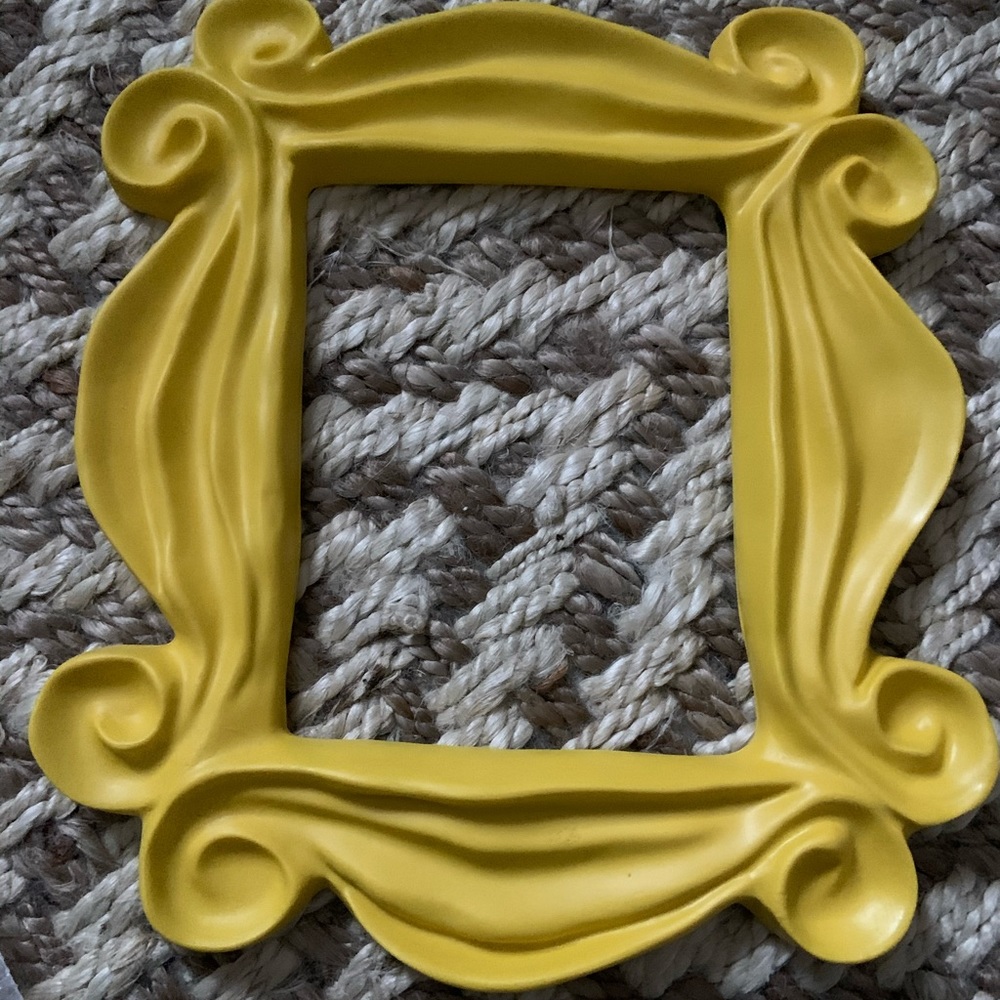 F•R•I•E•N•D•S yellow frame! New